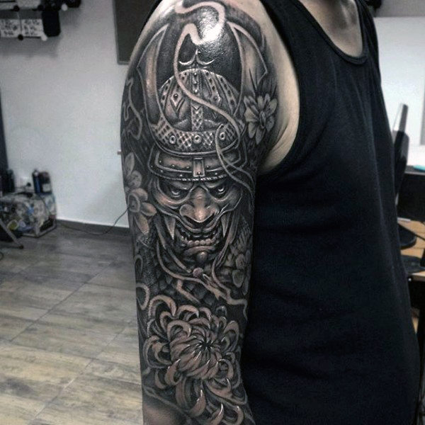 Hình xăm samurai trên cánh tay