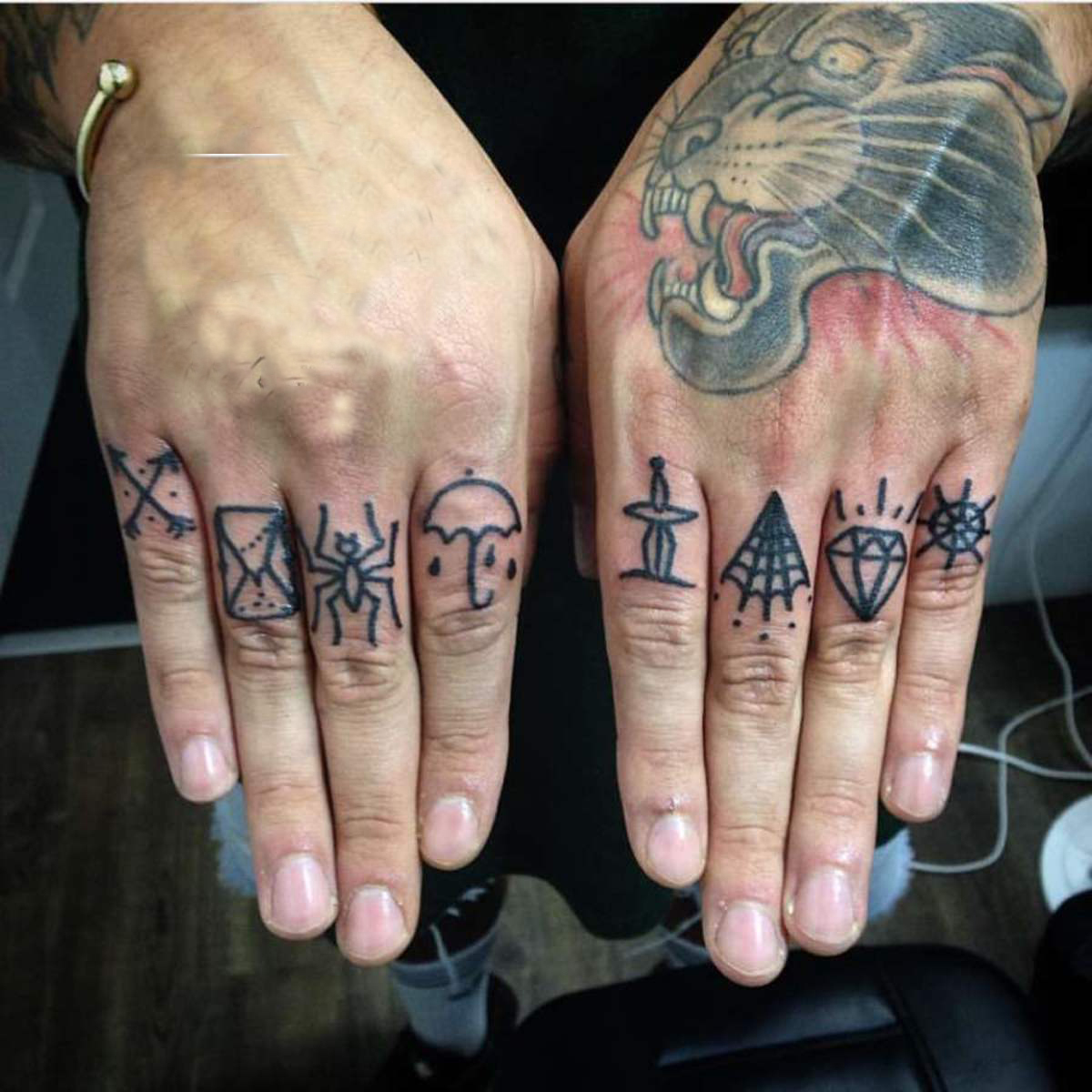 20 ý tưởng tattoo rings độc đáo nếu bạn muốn thay thế chiếc nhẫn cưới  truyền thống  BlogAnChoi