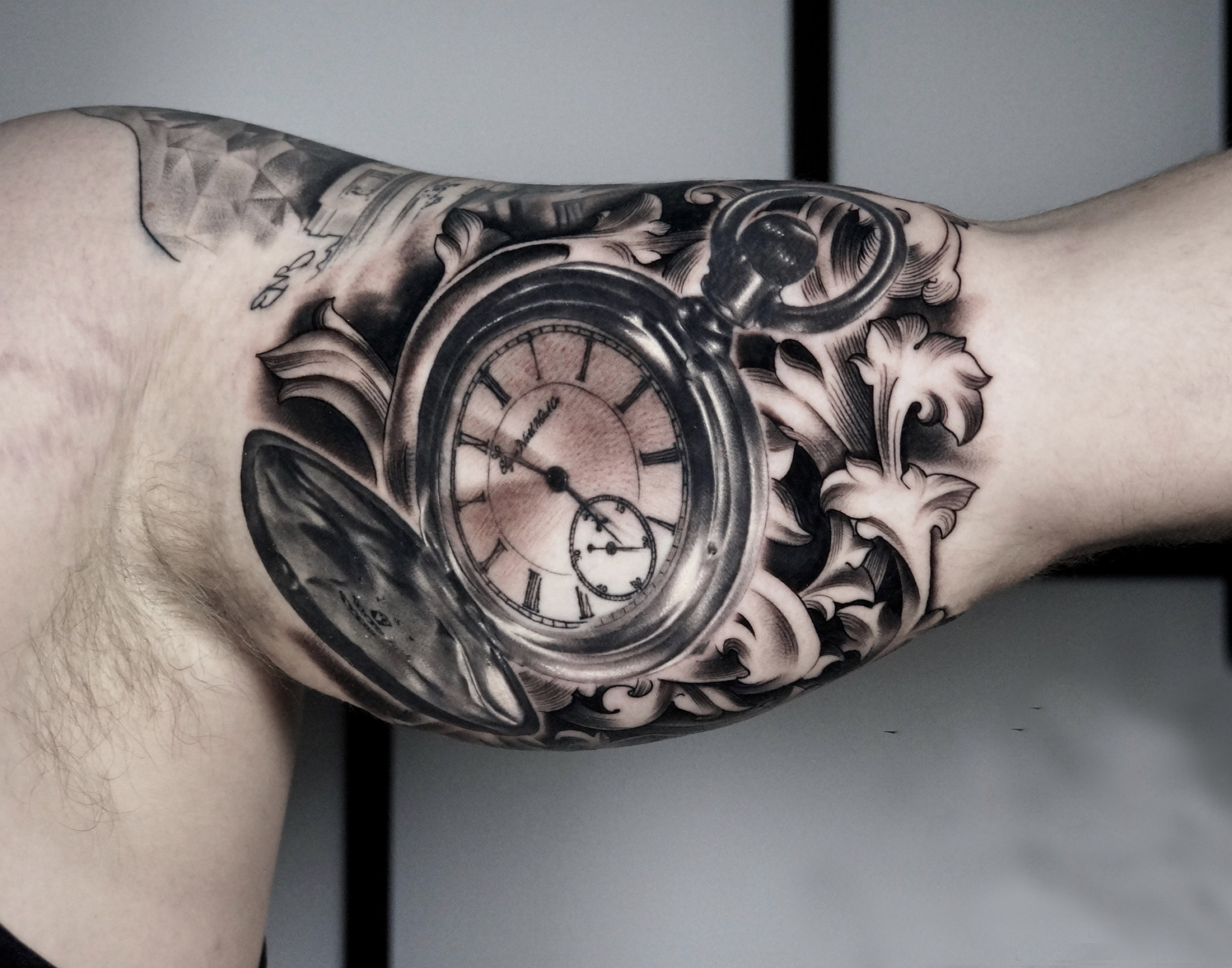 xăm đồng hồ la mã  Tatuagem Tatuagens Tatuagem braço