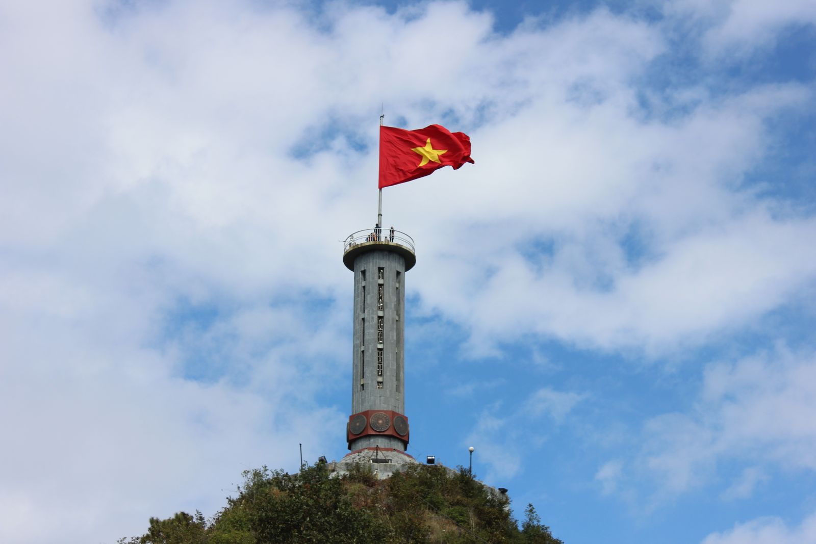 Hình hình họa cờ tổ quốc Việt Nam