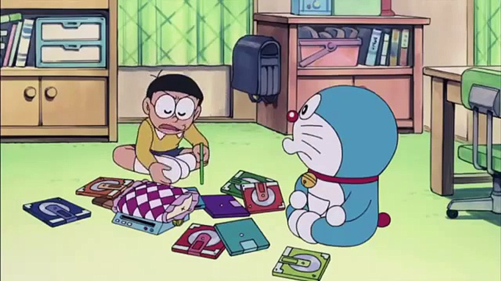 Hình nobita buồn cùng với doremon