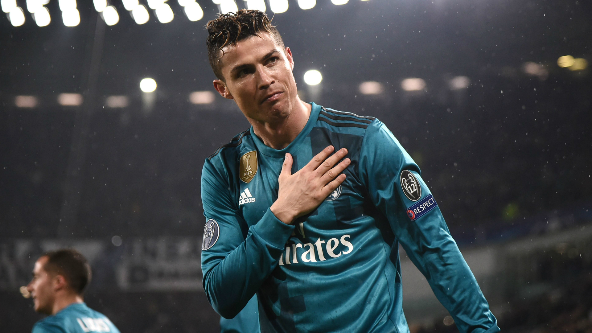 Hình nền cầu thủ Ronaldo ăn mừng cực đẹp