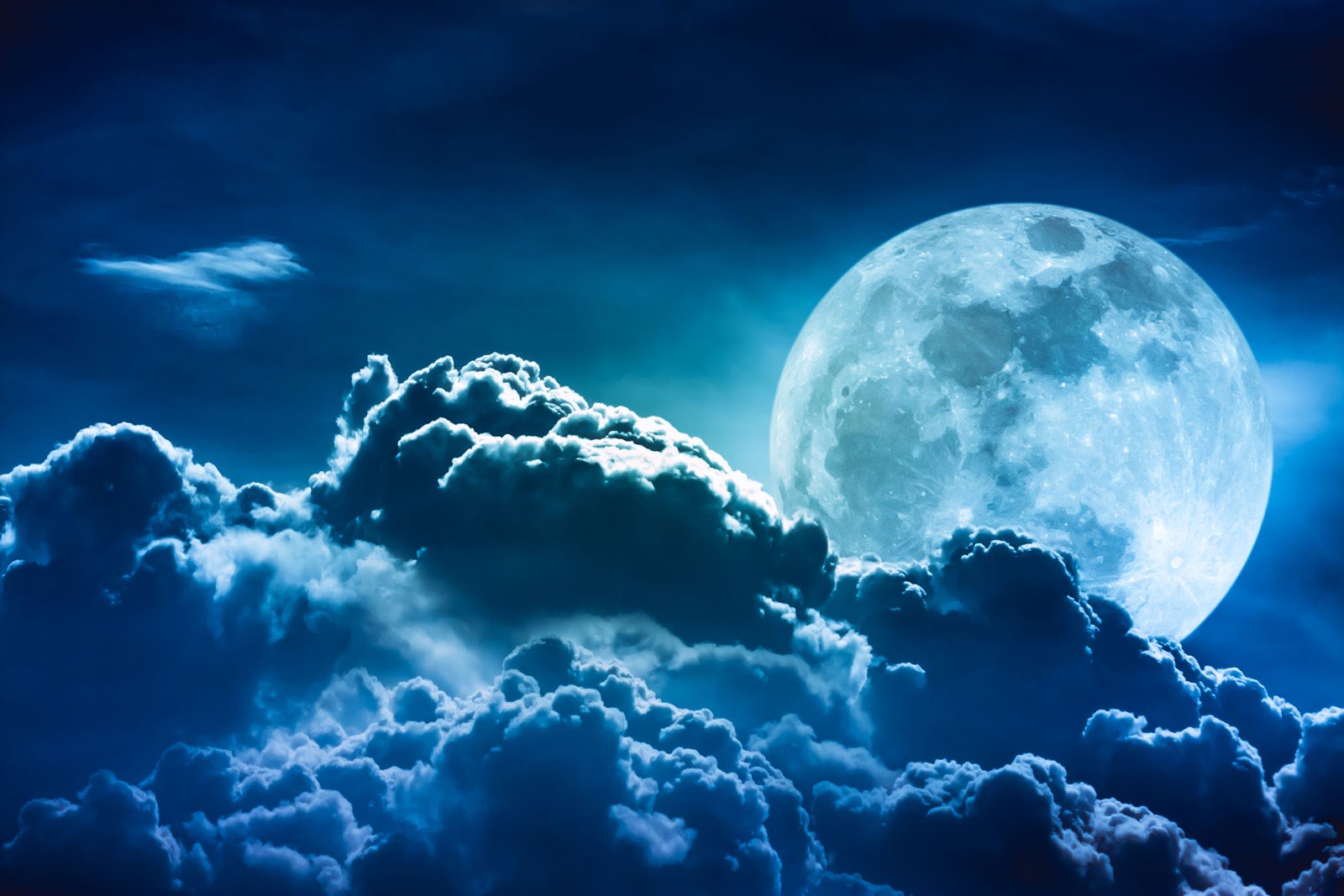 Hình ảnh siêu trăng mây xanh cực đẹp