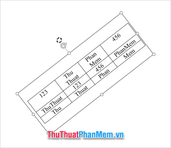 Bạn có thể xoay text box đó ra một góc 90 độ bằng cách di chuột tới biểu tượng mũi tên xoay tròn