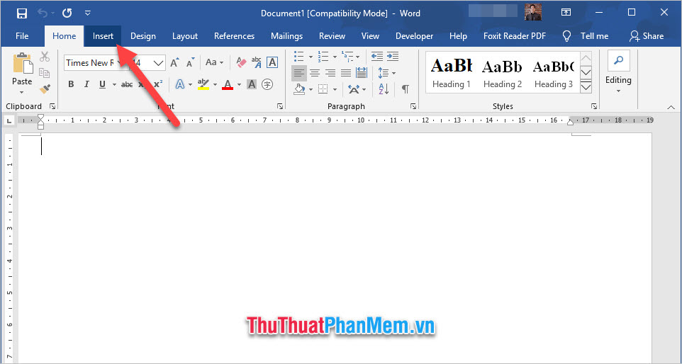 Chọn ribbon Insert
