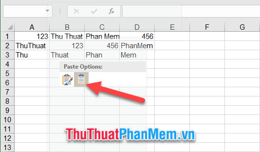 Click vào biểu tượng Match Destination Formatting trong Paster Options