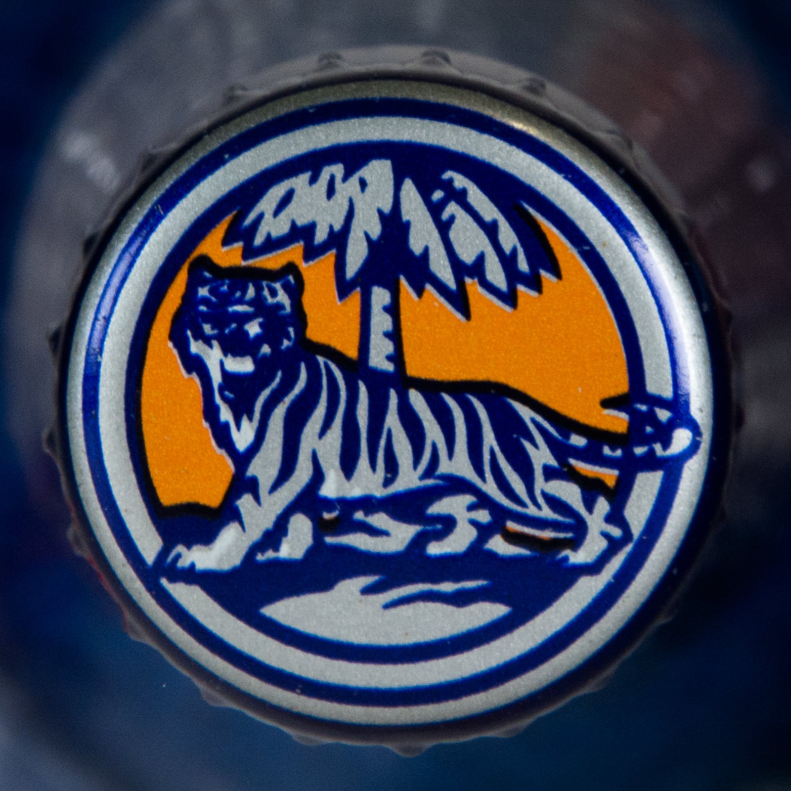 Logo bia Tiger nắp chai