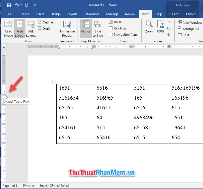 Click chuột vào đường gạch xám rồi kéo lên hoặc kéo xuống để điều chỉnh độ rộng của dòng