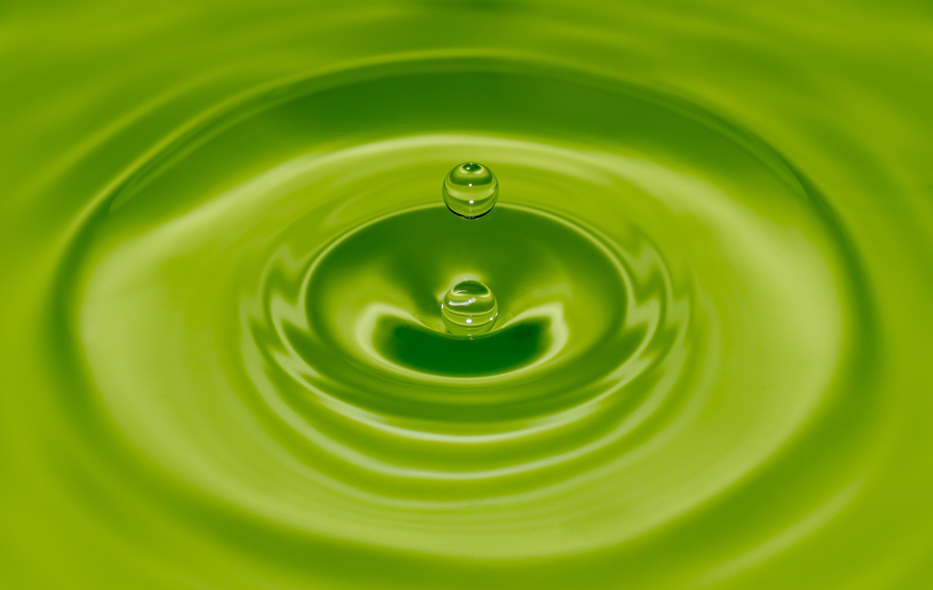 Hình nền giọt nước trong xanh