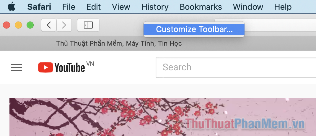 Nhấp chuột phải vào bất kỳ đâu trên thanh công cụ và chọn Customize Toolbar
