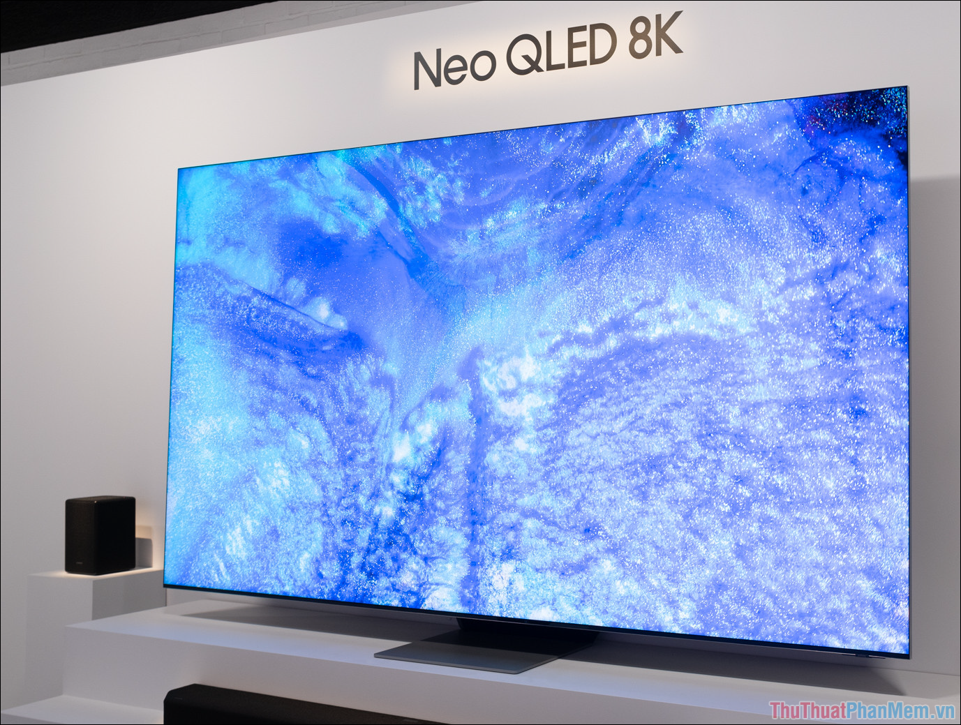 Samsung đã tập trung nghiên cứu màn hình phát quang LED với 02 nhóm sản phẩm QD-OLED và QNED